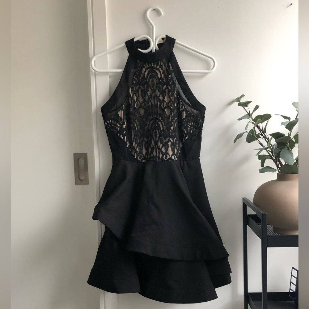 Elegant Black Lace Halter Dress